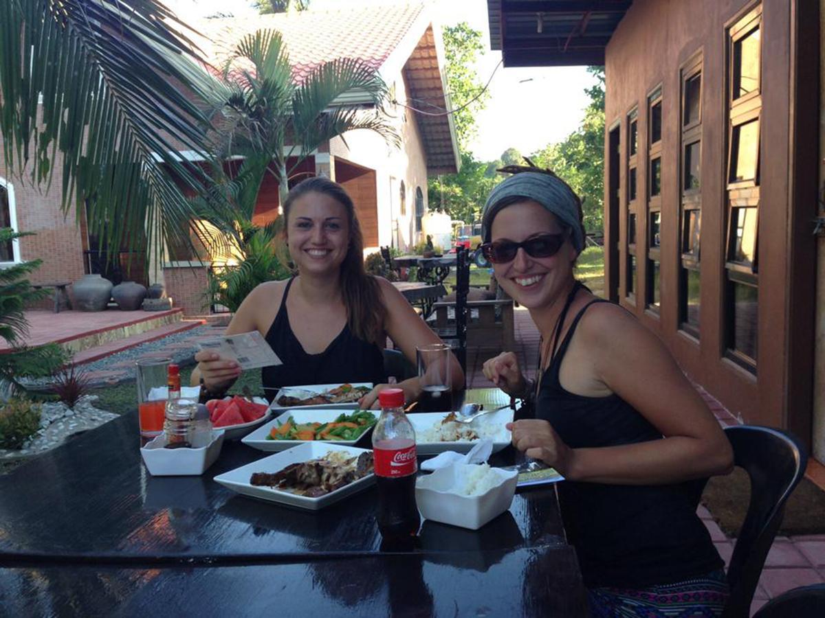 Bognot Lodge : Alvin Bognot Mt Pinatubo Guesthouse And Tours Santa Juliana Pokoj fotografie