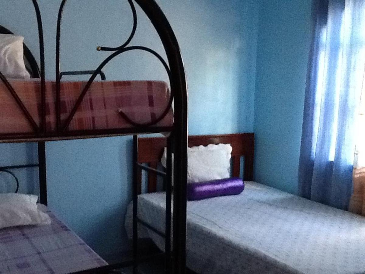 Bognot Lodge : Alvin Bognot Mt Pinatubo Guesthouse And Tours Santa Juliana Pokoj fotografie